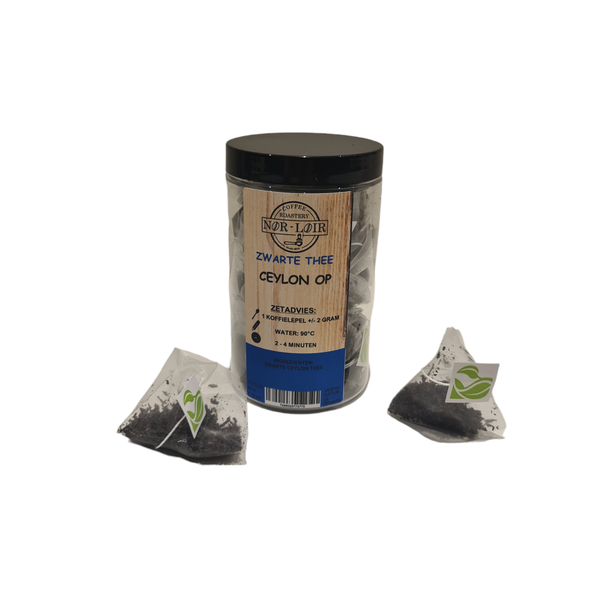 Zwarte thee Ceylon OP PIRAMIDES (PET POTJE 20 STUKS)